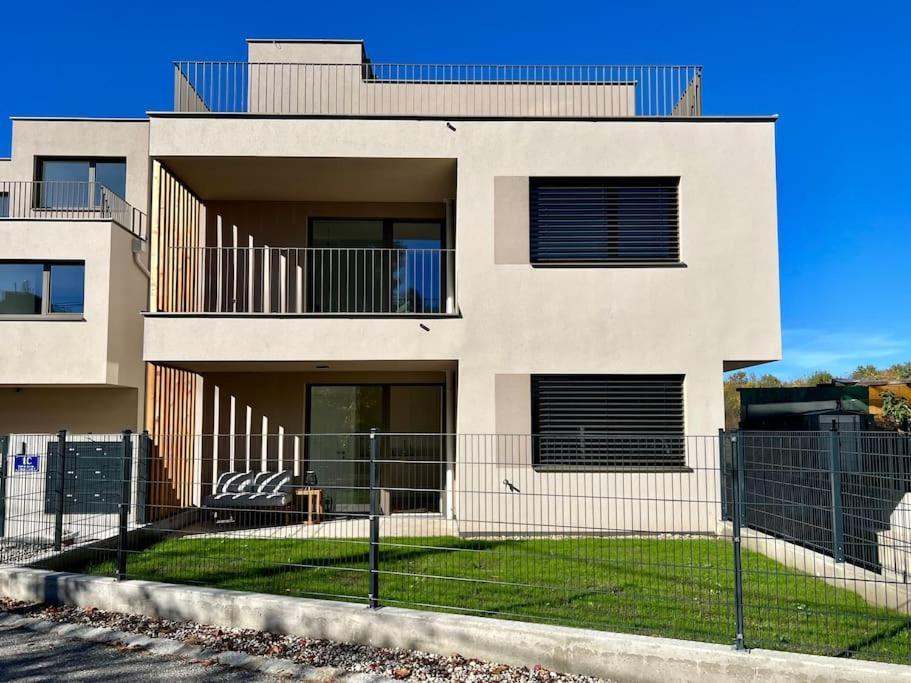 Modern Studio Gardenia_Gartenwohnung Alte Donau Wenen Buitenkant foto